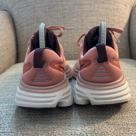 Hoka One One Bondi 8 Maroon Pink Running Walking Gym Shoes Women’s size 7.5 - Picture 5 of 9